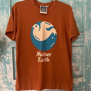 Jungmaven small ? unisex T-Shirt Mother Earth peace dove Orange and Blue modern